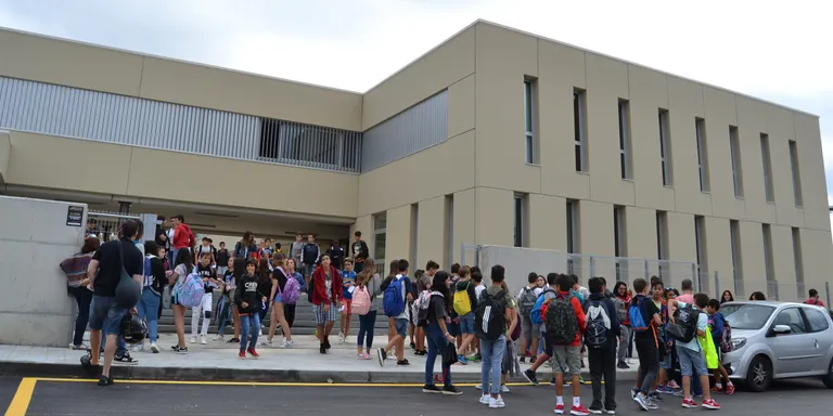 Comença el curs escolar i l'Institut Pineda estrena el nou centre