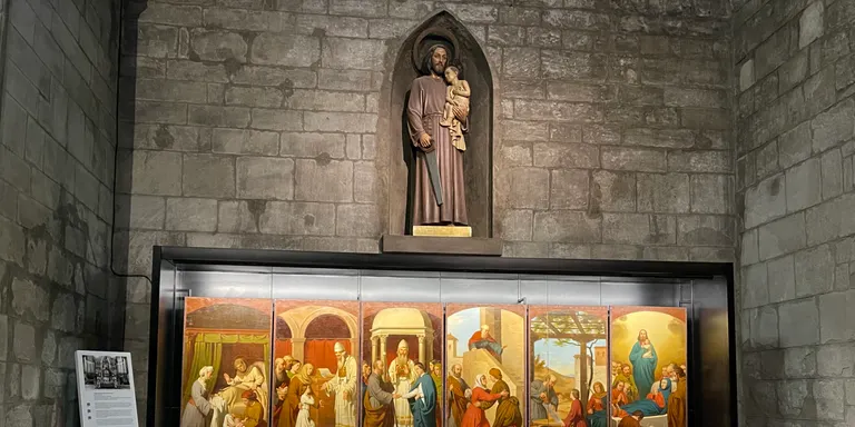 Retornen a la Catedral sis teles que formaven part del retaule de l'altar major del segle 19