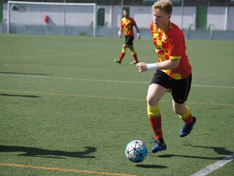 Sebas està alternant tasques com a central i lateral al Veinti