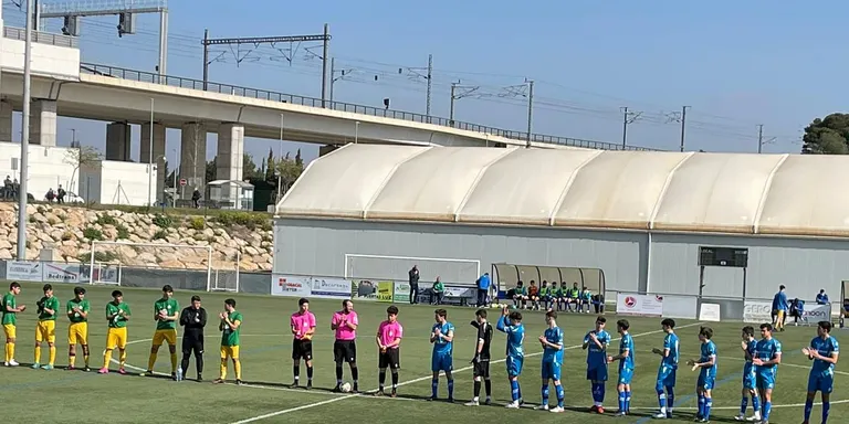 El Cambrils Unió goleja La Floresta per seguir líder del torneig de Segona Catalana