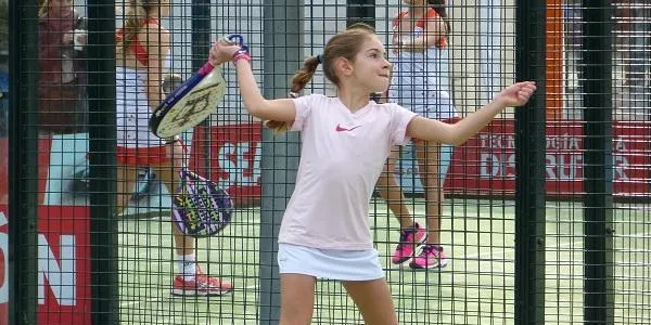 L’altafullenca Anna Ortiz aconsegueix l'or al Campionat de Catalunya de Pàdel de Menors