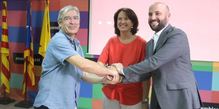 La sala noble del Calisay acull la presentació del projecte de la coordinadora ‘Primàries per la República’