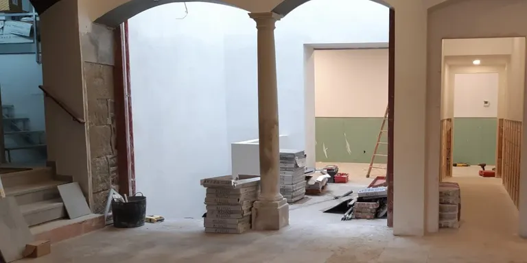 Instal·len la nova caldera de biomassa a la Residència Mas Vell