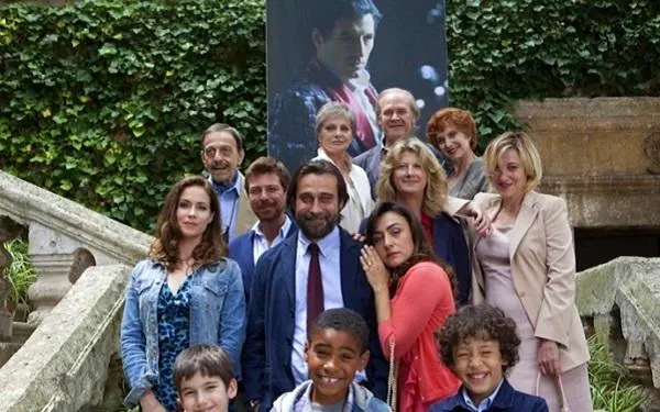 Una cinquantena de persones gaudeixen de la segona projecció del cicle ‘Tardes de Cinema’ d’Altafulla