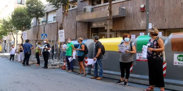 Els sindicats de professionals de l'educació veuen insuficients les mesures de seguretat adoptades en el retorn a les aules
