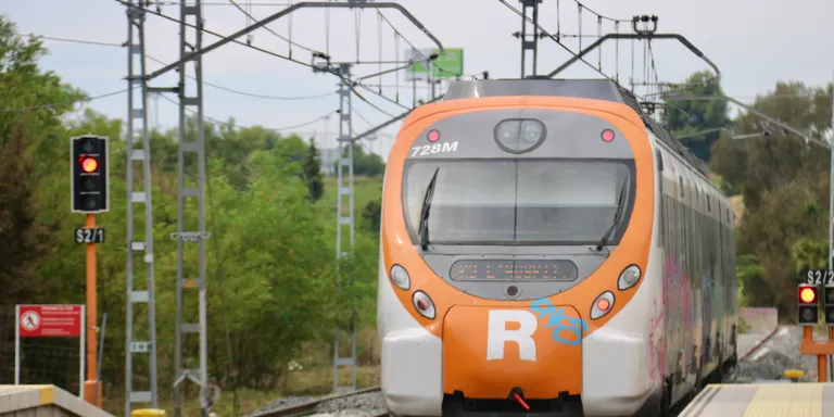 Detingut un home per robar cable de coure de les vies del tren a Mollet del Vallès