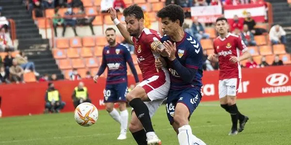El Nàstic es bloqueja davant el Costa Brava (1-1)