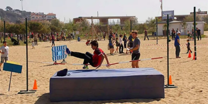 170 nens i nenes participen a la 13a edició de l’Atletisme a la platja