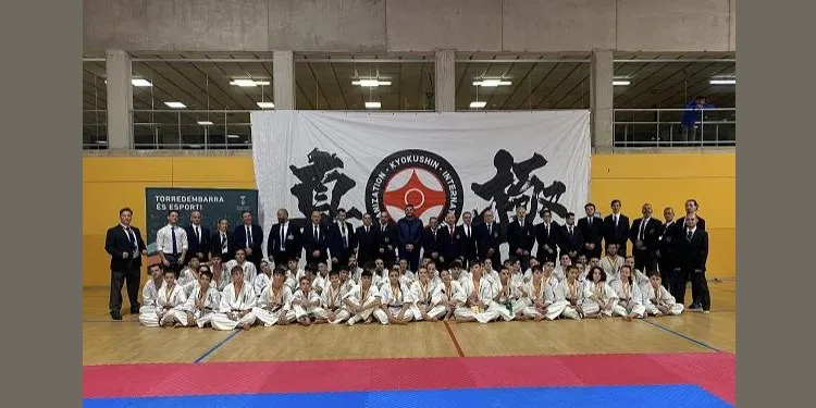 Botí de 23 podis del Dojo Zanshin Kyokushin de Torredembarra en la Copa d’Espanya celebrada al Pavelló Sant Jordi