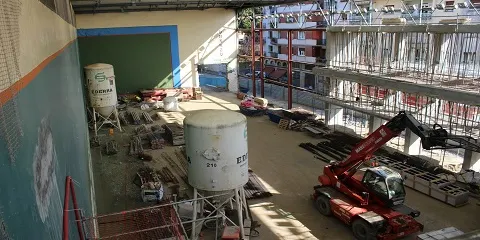 EL FRONTÓN URANZU SE ASOMA A LA SARGIA