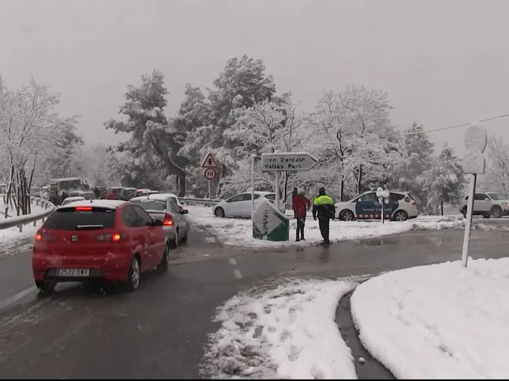 La neu deixa blanques les urbanitzacions