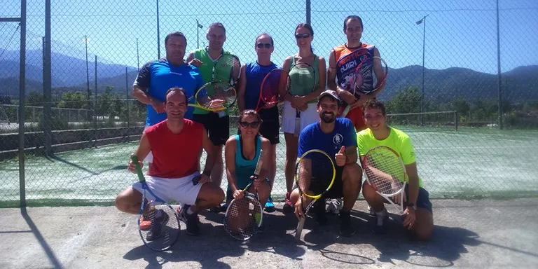 El calendari de tennis a l'Alt Urgell continua amb els torneigs de dobles