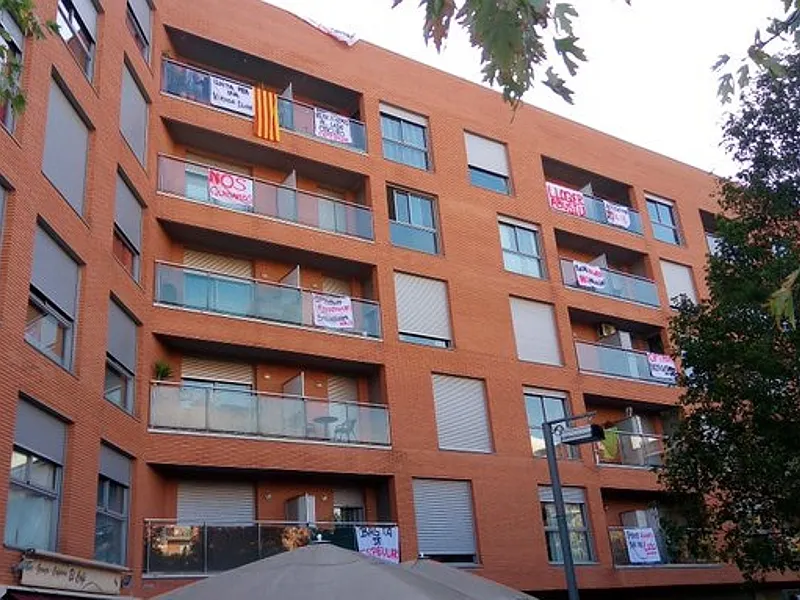ELs veïns ja han començat a denunciar la situació als seus balcons / foto: Sindicat del Lloguer