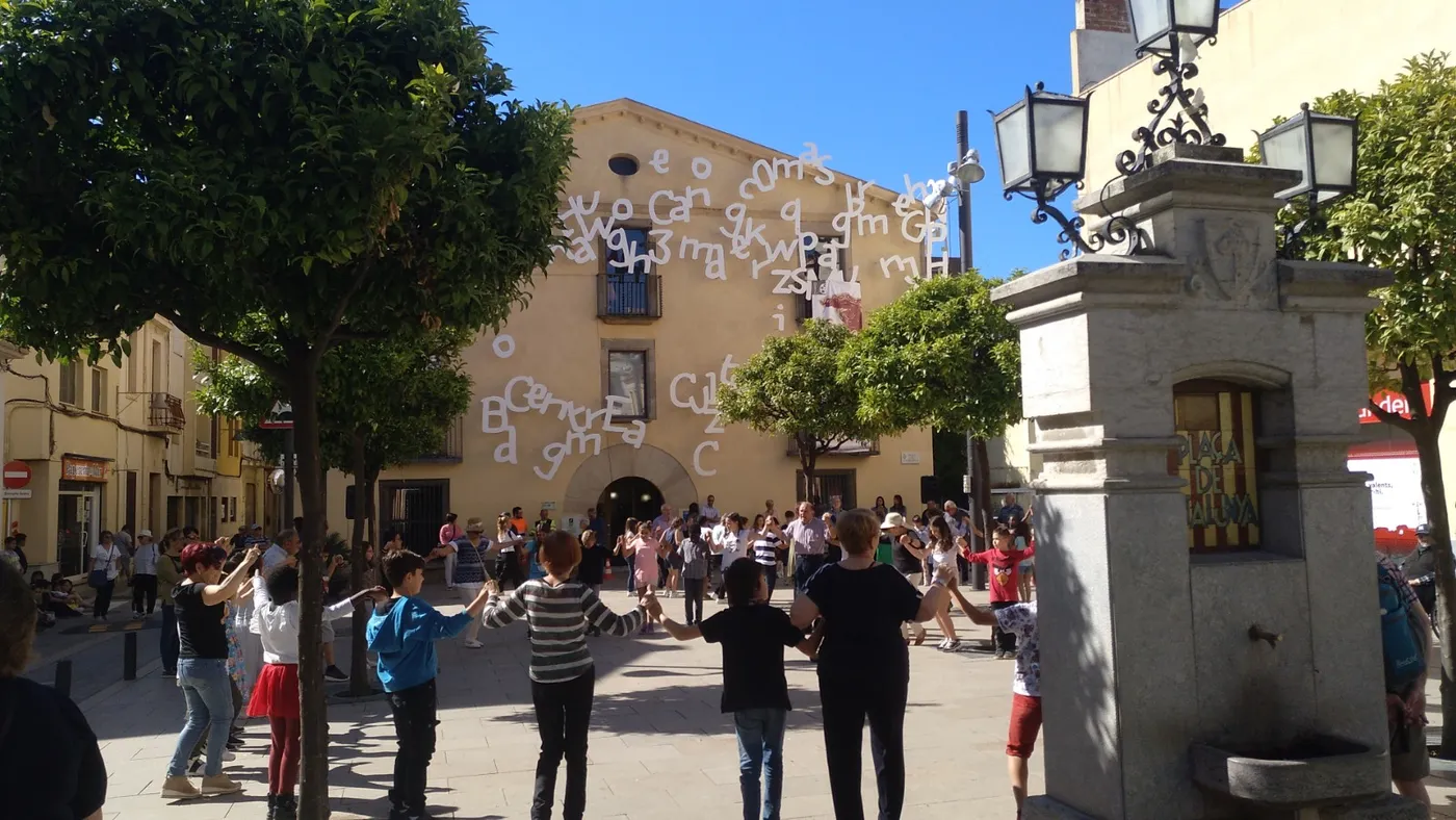 Aquest diumenge hi ha ballada de sardanes a la Plaça de Catalunya