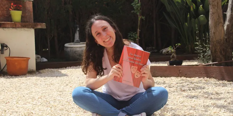 Júlia Porta escriu un llibre sobre la història del teatre a Vilassar de Mar