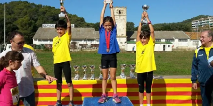 Dos podis en l'estrena de la temporada de crossos per la Penya Apa Anem-hi