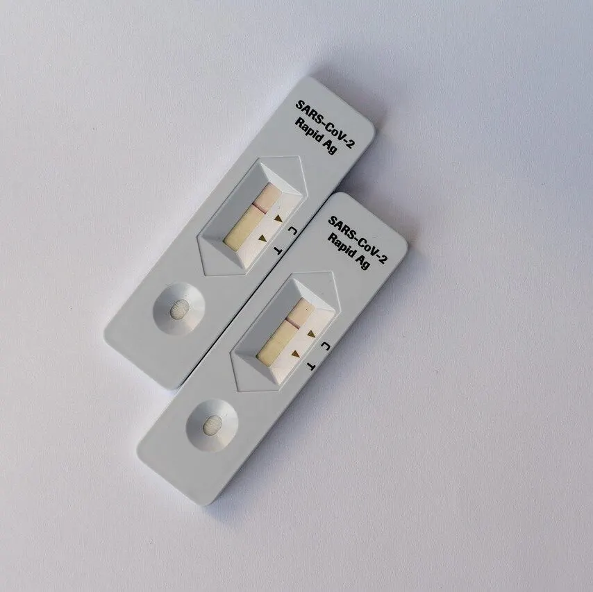 Set farmàcies s’adhereixen al protocol que els permet validar els casos de positius en coronavirus