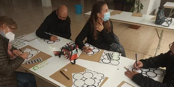 Els veïns d’Altafulla mostren la preocupació per la generació d’envasos, i l’interès pel compostatge i la reutilització de residus