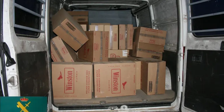 Intervenen a Martinet 52.000 paquets de tabac de contraban