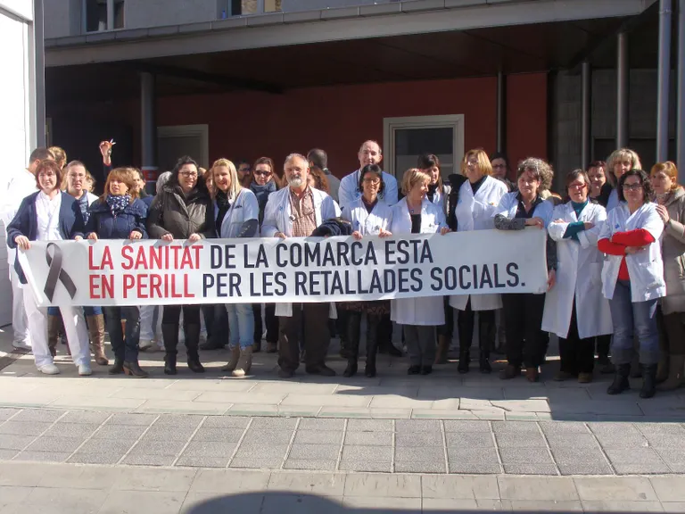 Concentració dels professionals de la salut de la Seu en contra de les retallades