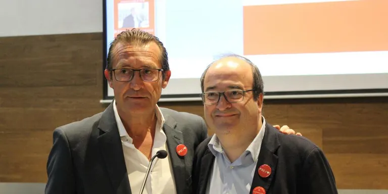 Puigdemont posa en valor la indústria catalana en la seva visita a Rubí
