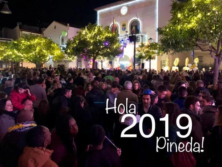 Pineda ha donat la benvinguda al 2019 amb molta música, raïm i cava