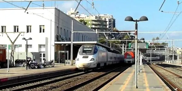 PTP i PDF.Camp alerten que el nou tram del Corredor Mediterrani farà perdre viatgers i empitjorarà els horaris del Camp de Tarragona