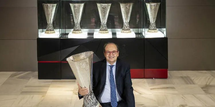 José Castro, un utrerano que comanda el sueño sevillista en Hungría