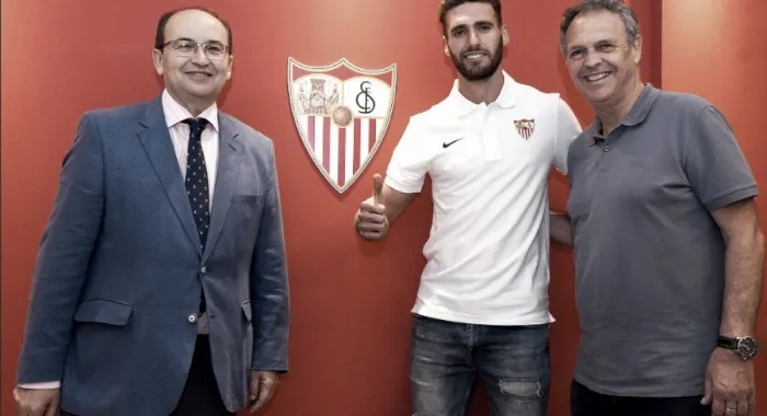 El fitxatge de l'arenyenc es va fer oficial ahir (foto: Sevilla FC)