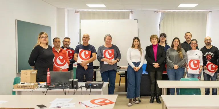 Comença un curs de logística i conducció de carretons a Constantí