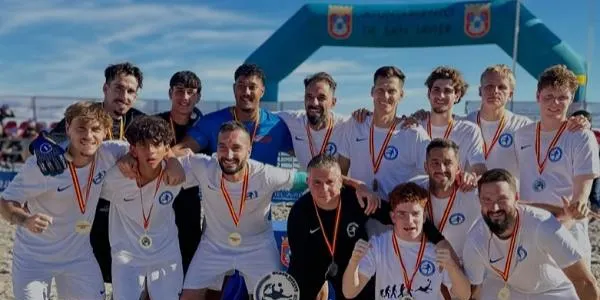 El CFP Torredembarra es proclama subcampió de la Mar Menor Cup de futbol platja