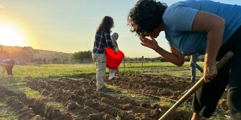 El col·lectiu Dones pageses estrena un nou hort al camí d'Adenya