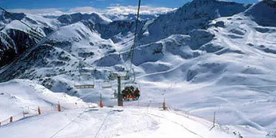 Dos touroperadors russos portaran al Pirineu entre 6.500 i 13.000 esquiadors anuals