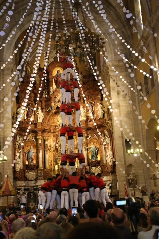 La Colla Joves fa de 9 la Basílica de Santa Maria d’Igualada