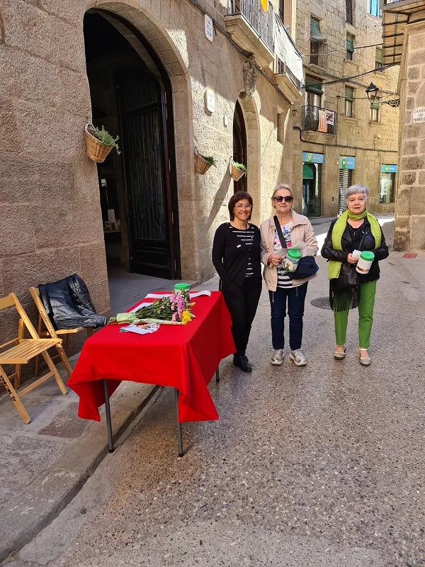 <strong>Fènix recapta 1.783 euros contra el càncer durant la Fira de Sant Isidre</strong>