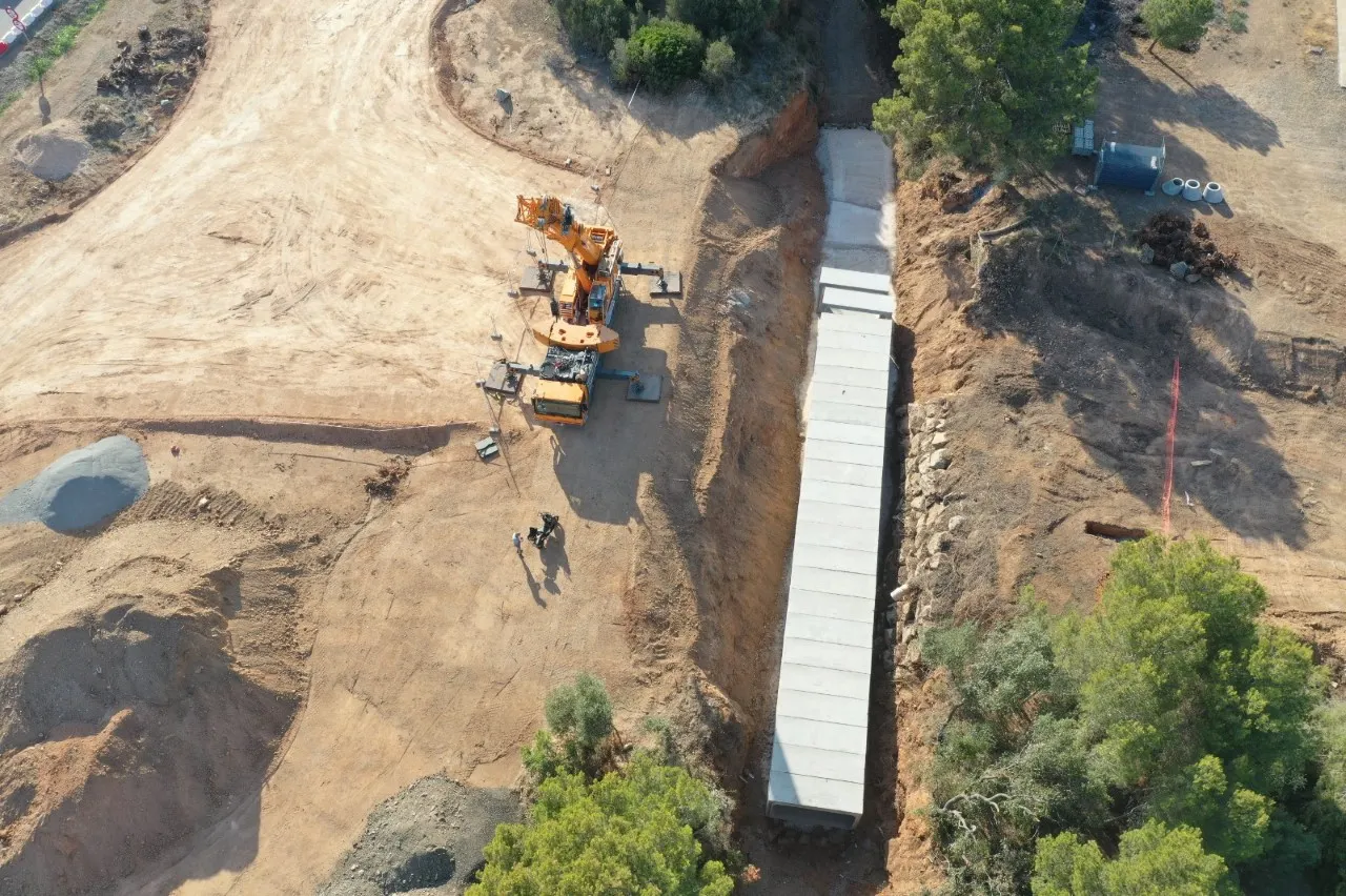 Comença la canalització del barranc on s’ha de construir el pont de l’avinguda de l’Esport 