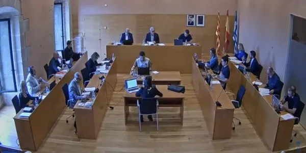 El ple de Torredembarra aprova la modificació de les ordenances fiscals amb els vots dels tres partits del govern