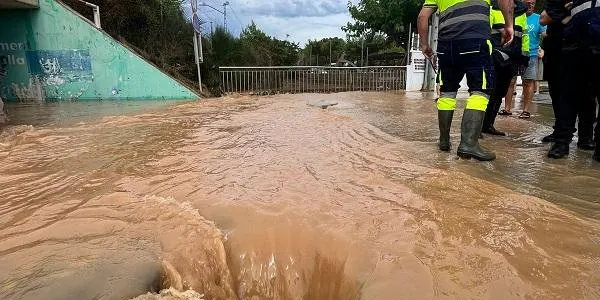 L’avís de Protecció Civil deixa Altafulla sense Dida de les Cultures i amb el tancament de serveis com la piscina i l’Oficina de Turisme