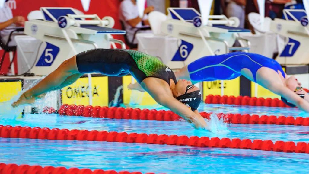 África Zamorano accedeix a la semifinal dels 200m esquena