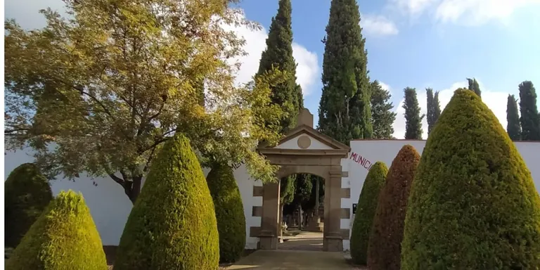 L'Ajuntament habilitarà un circuit d'accés i sortida del cementiri per evitar aglomeracions