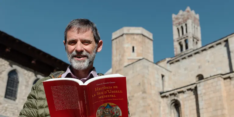 Carles Gascón recull en un volum de més de 400 pàgines la història medieval de la Seu d'Urgell