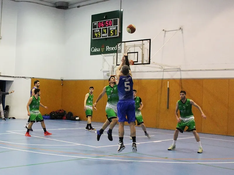 Els triples en l'últim quart van ser claus per a la victòria del CEB davant l'ASFE