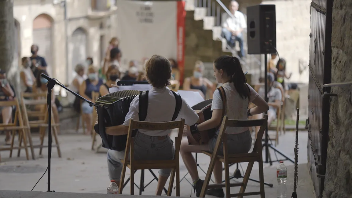 Els maridatges literaris amb productes locals s'incorporen al Barri de les Lletres i la Música