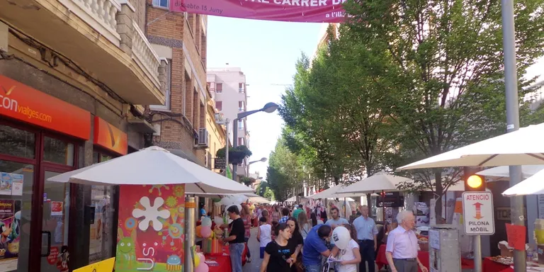 La desena edició de la Botiga al Carrer reuneix més de 100 botigues rubinenques