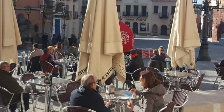 La Fase 1 permetrà trobades a casa i l'obertura del 50% de les terrasses