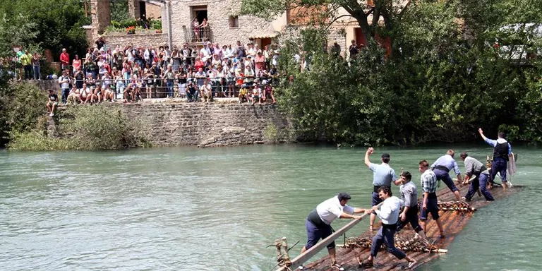 Els Raiers de la Pobla de Segur premien Lluís Puig amb la Ganxa d'Or