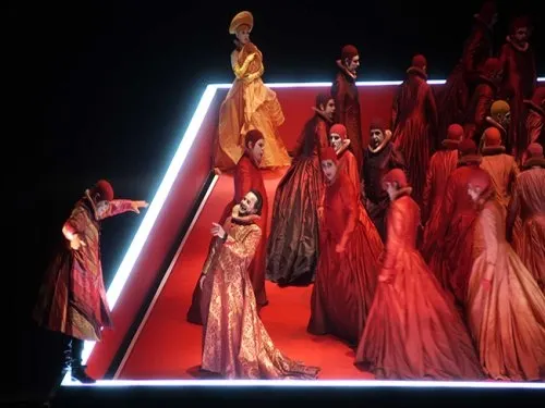 Una imatge del "Rigoletto" que es pot veure fins al 6 d'abril al Liceu