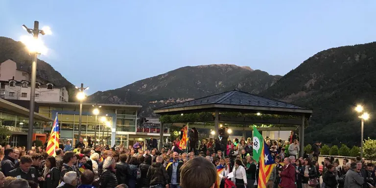 Concentració a Andorra la Vella en defensa del referèndum a Catalunya