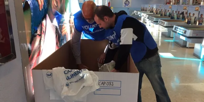 El Gran Recapte d'Aliments a Arenys de Mar ja ha omplert 14 banyeres