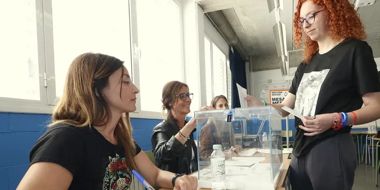 Jornada tranquil·la i presidida pel bon temps a Blanes durant les primeres hores de les Eleccions Municipals
